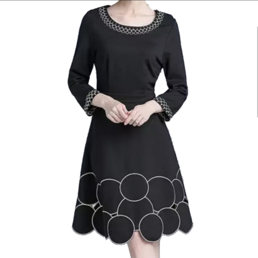 Crew Neck Embroidery Dress